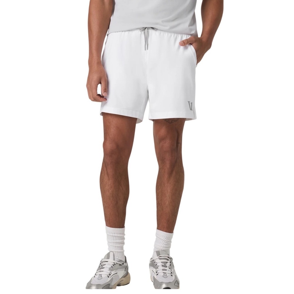Vuori HardKore Lined 7" Shorts Men's Large White Performance Running Training